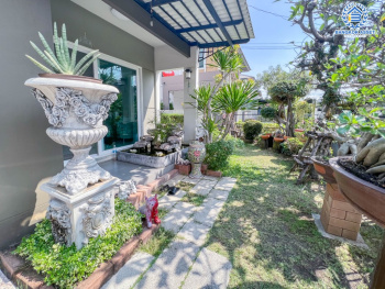 *****บ้านเดี่ยวมือสองย่านกรุงเทพฯ ม.มัณฑนาเลค วัชรพล จากแบรนด์แลนด์แอนด์เฮ้าส์ เนื้อที่กว้างขวาง 50.30 ตร.ว. ฟังก์ชัน 3 ห้องนอน 3 ห้องน้ำ ที่จอดรถ 2 คัน บ้านสวยพร้อมอยู่ บนทำเลแห่งการเดินทาง สภาพแวดล้อมเป็นเลิศ ใกล้รถไฟฟ้าสายสีเขียว "สถานีสายหยุด, สะพานใหม่" และทางด่วน "ฉลองรัช"